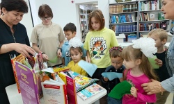 Приходите в гости к книжке, девчонки и мальчишки!